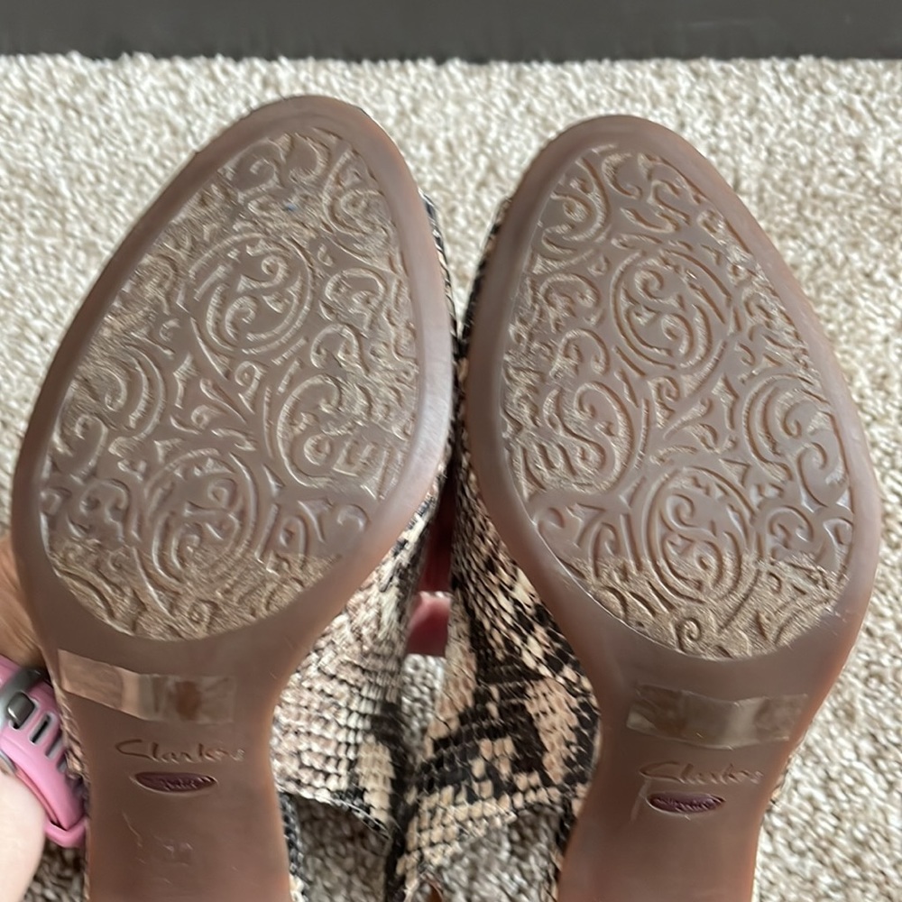 Like New Clarks Cynthia Fest Snake (Python) Print… - image 7